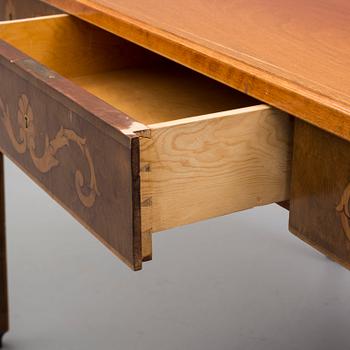 SKRIVBORD, Swedish Grace, 1920-tal.