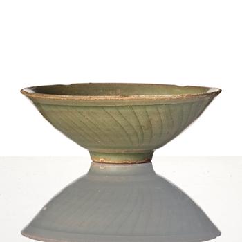 A carved 'Yazohou' bowl, Song dynasty (960-1279).