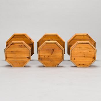 Soffbord och pallar 3 st, 1900-talets mitt.