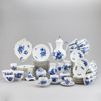ROYAL COPENHAGEN, a 'Blå Blomst' part coffee and tea service, Denmark (62 pieces).