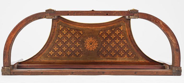 Konsolbord, utfört i Georg Haupts art, omkring år 1900, Gustaviansk stil.