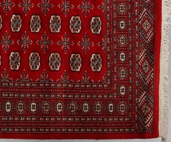 MATTA, Pakistan, signerad, 254 x 172 cm, 1900-talets andra hälft.