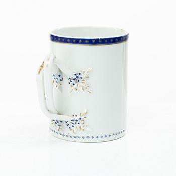 Mugg, porslin, Kina, Qingdynastin, Jiaqing (1796-1820).