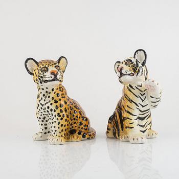 Two figurines, Italy, 1970's/80's.