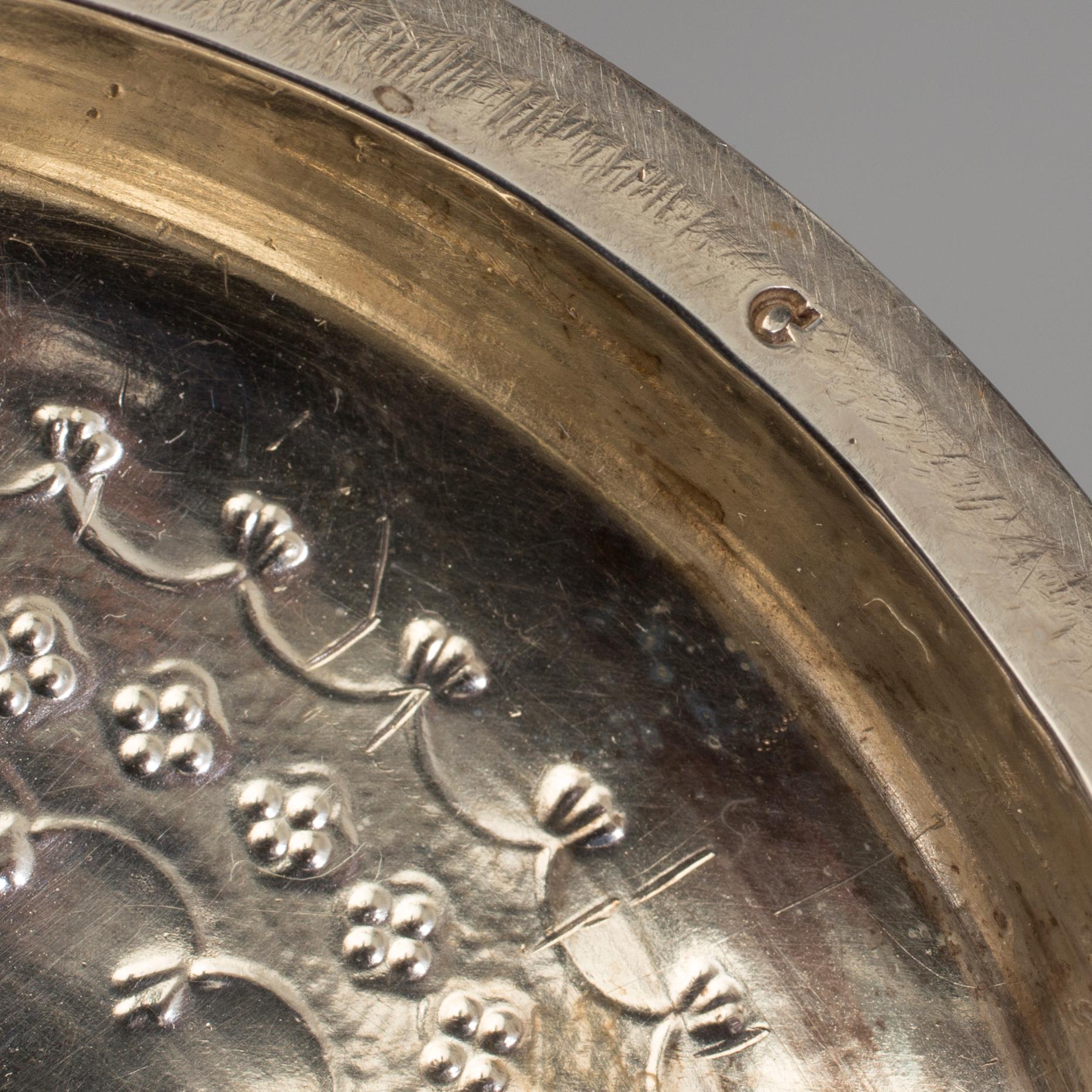 VINGLAS, sterlingsilver, Viktoriansk, Birmingham, 1872. Vikt ca 207 gram.