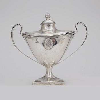 SOCKERSKÅL, silver, sengustaviansk, Stephan Westerstråhle, Stockholm, 1791. Vikt 541 gram.