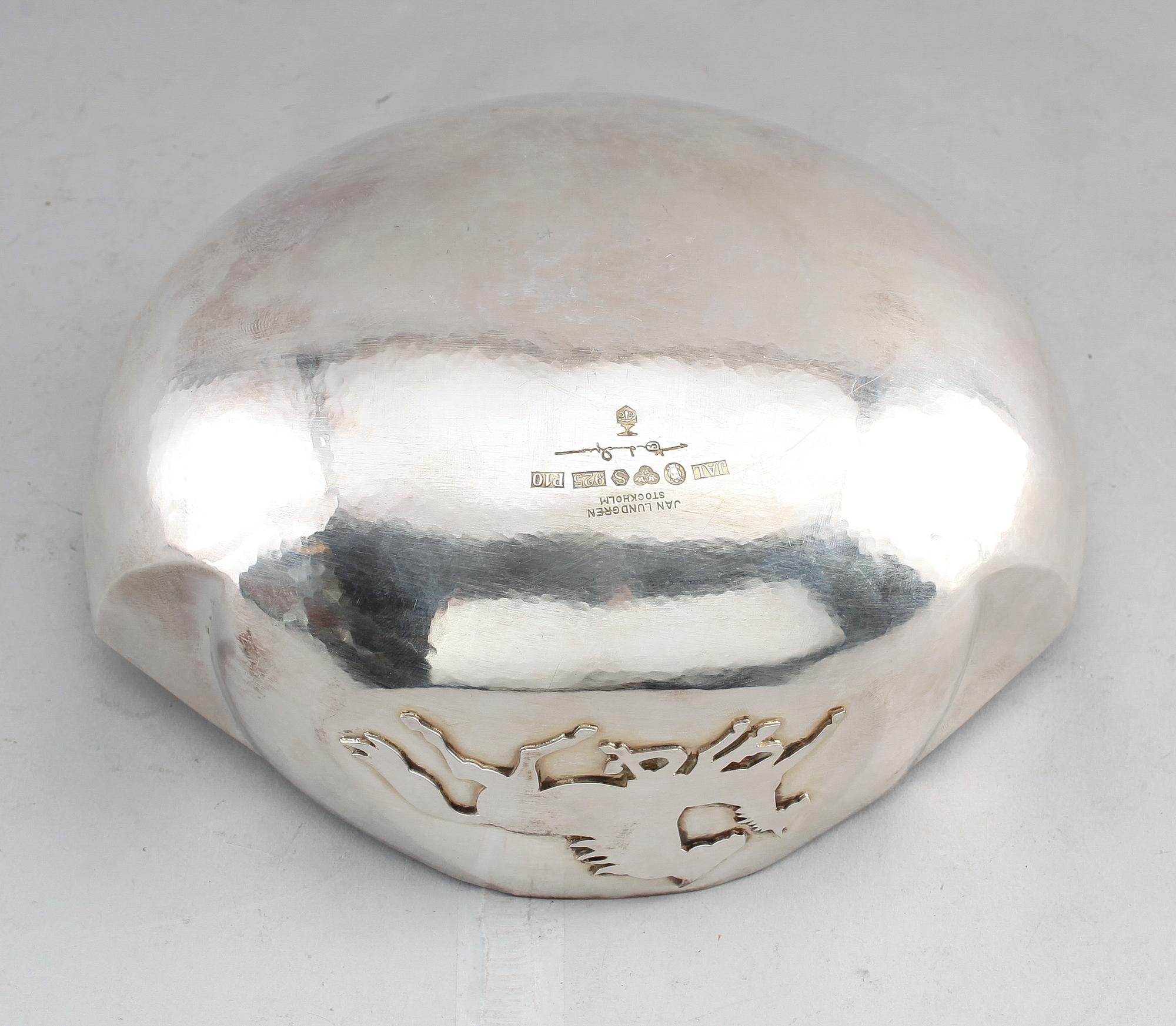 SKÅL, sterlingsilver, Jan Lundgren, Stockholm 1989. Vikt ca 480 g.