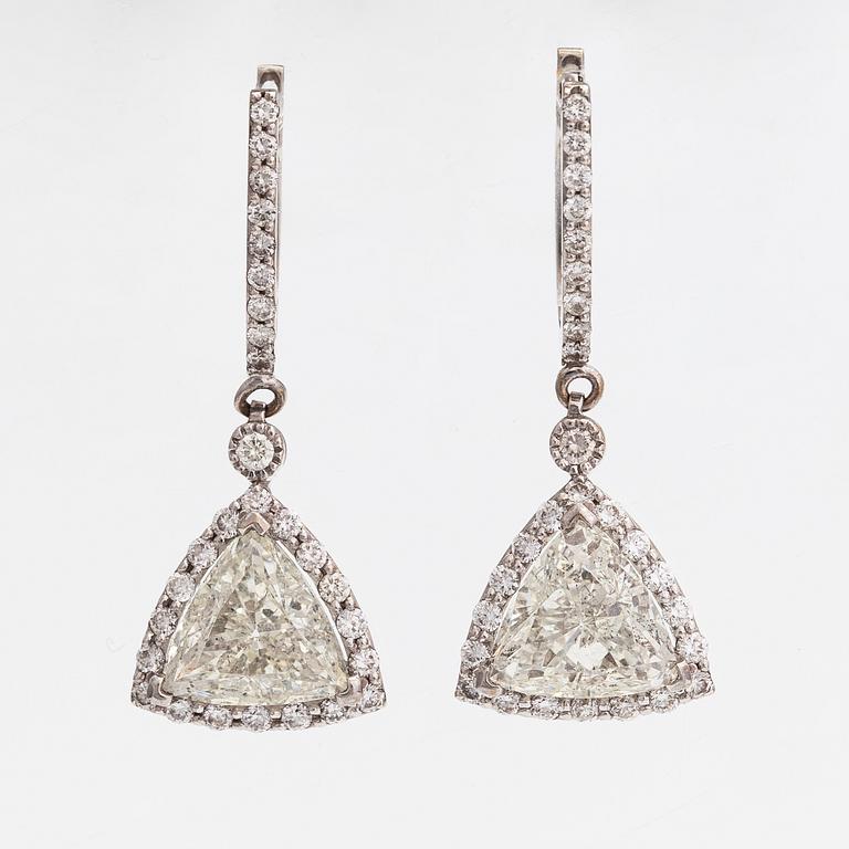 Örhängen, 18K vitguld, diamanter ca 4.76 ct tot.