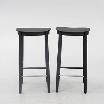 Note Design Studio, stools, a pair, "Figurine", Fogia.