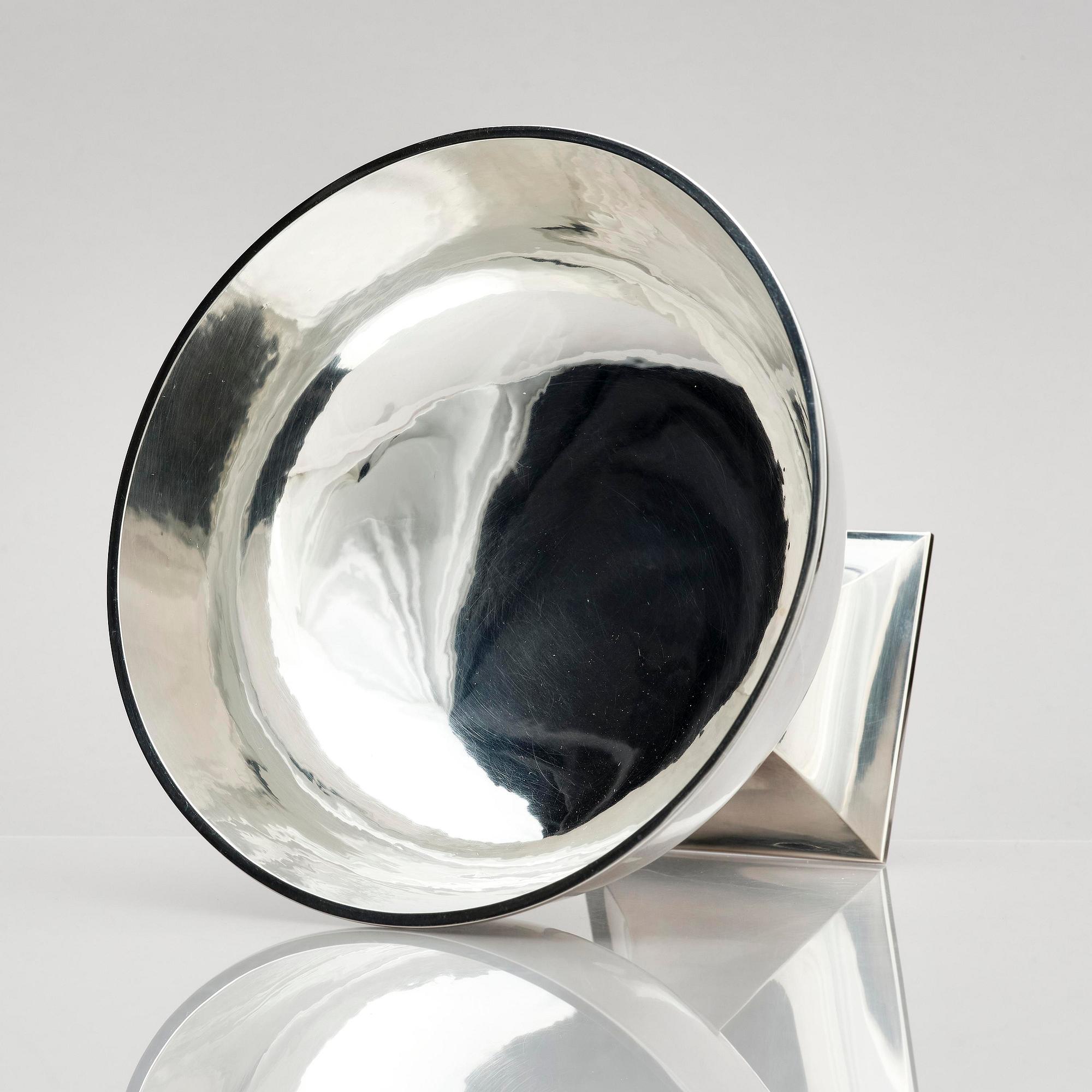 Sigurd Persson, a sterling silver bowl, Stockholm 1968.
