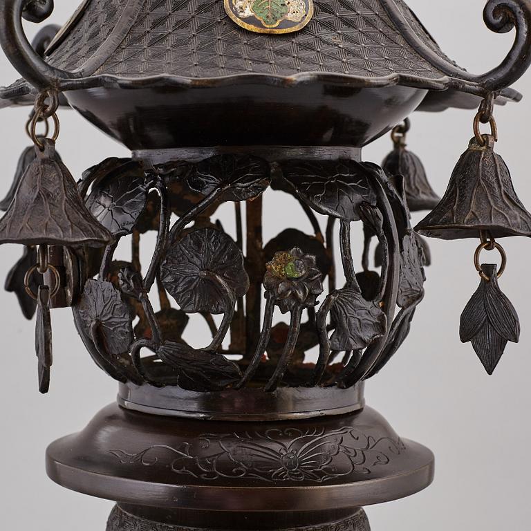 A Japanese bronze incense burner/pagoda, turned into a table lamp, 20th century.