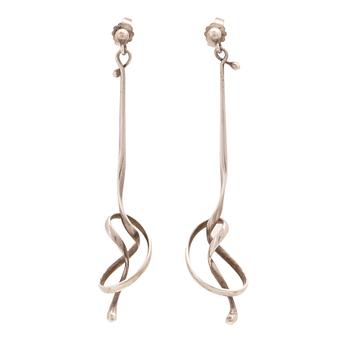 Vivianna Torun Bülow-Hübe, örhängen ett par "Forget me knot" 925 silver för Georg Jensen.