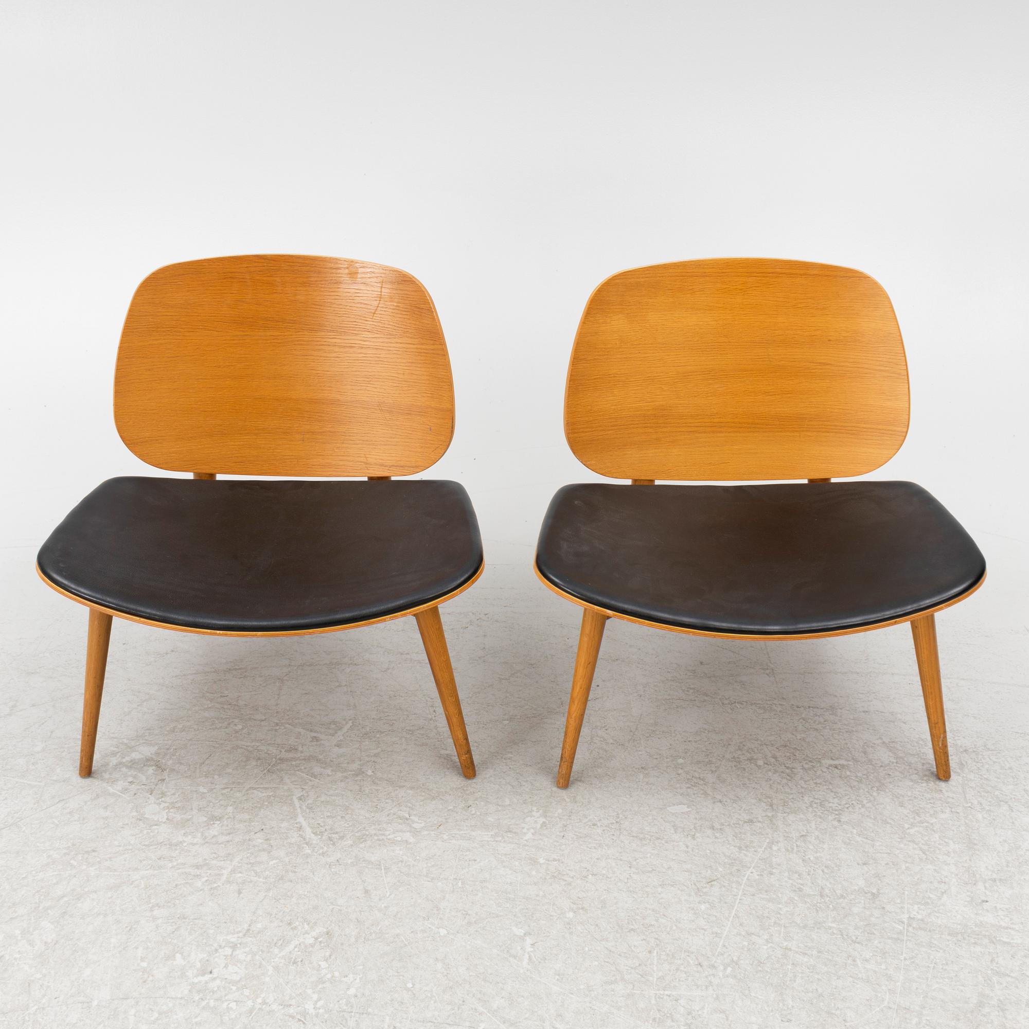 Jonas Lindvall, a pair of 'Papa' lounge chairs for Skandiform, 21st century.