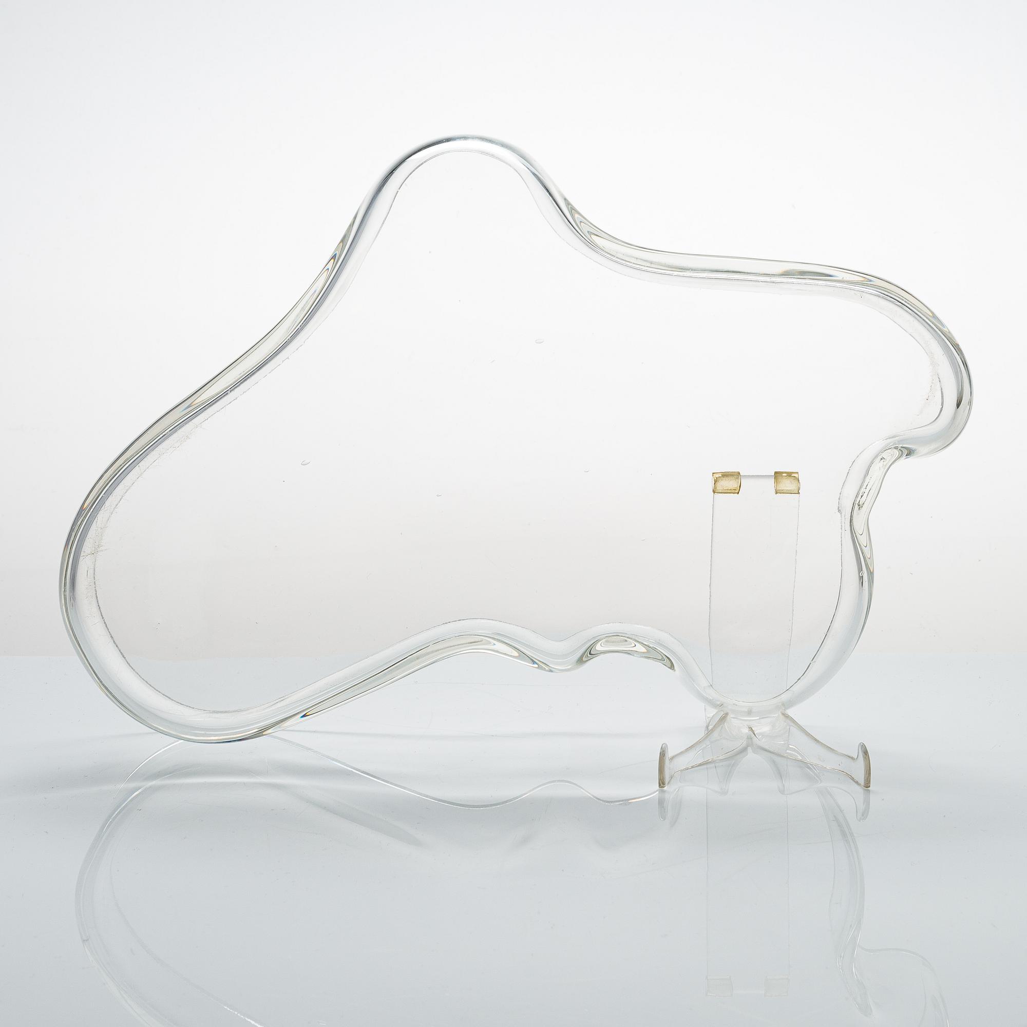 Alvar Aalto, malja, malli 9748, Karhulan Lasitehdas, tuotannossa  1937-1949.