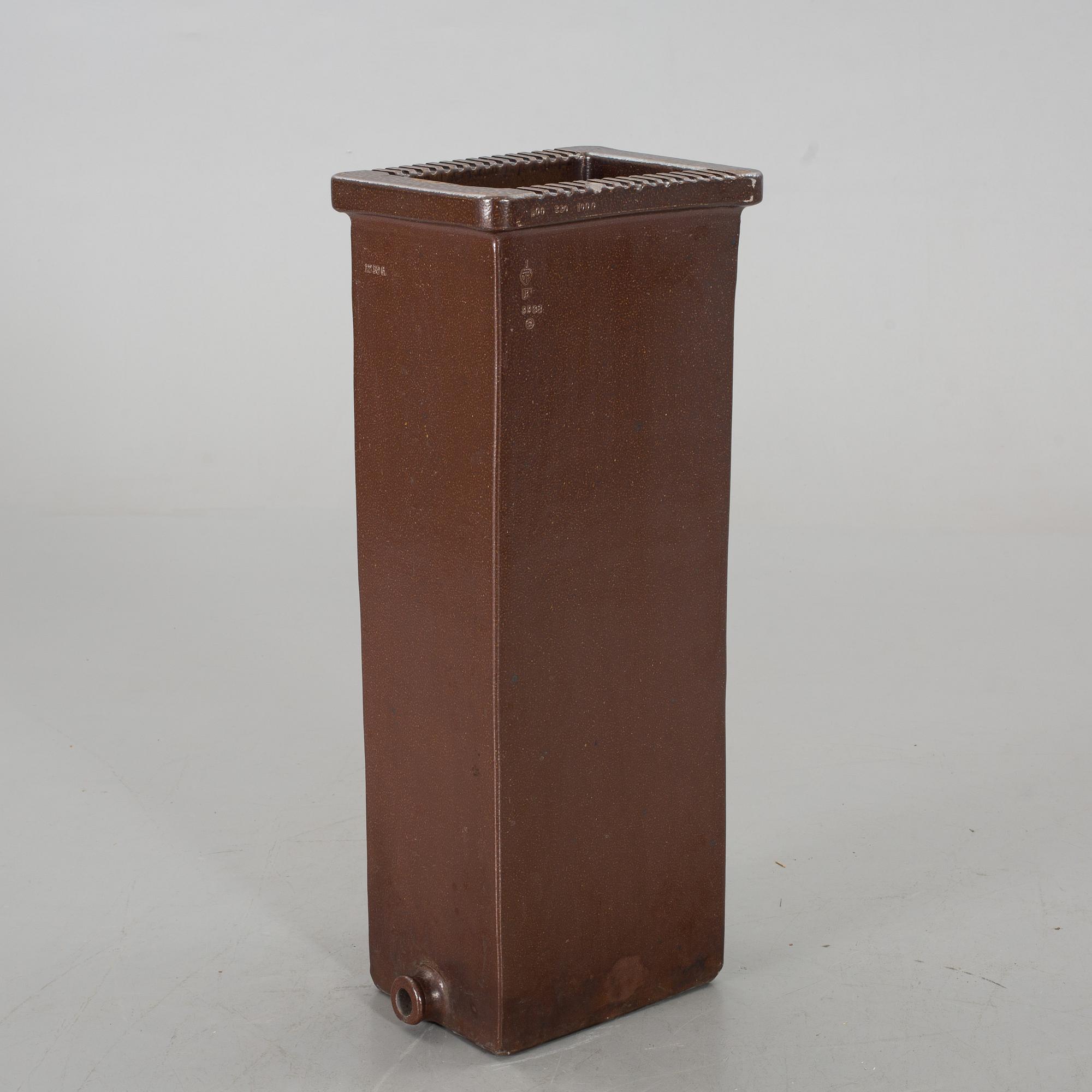 A CERAMIC STORAGE CONTAINER FROM HÖGANÄS, first half of the 20th century.