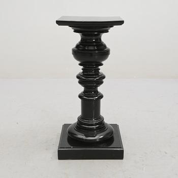 PIEDESTAL, nyrenässans, 1800-talets slut.