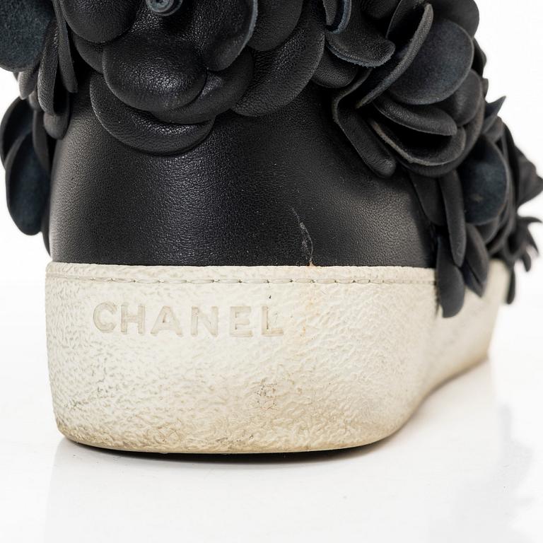 Chanel, sneakers, size 37.
