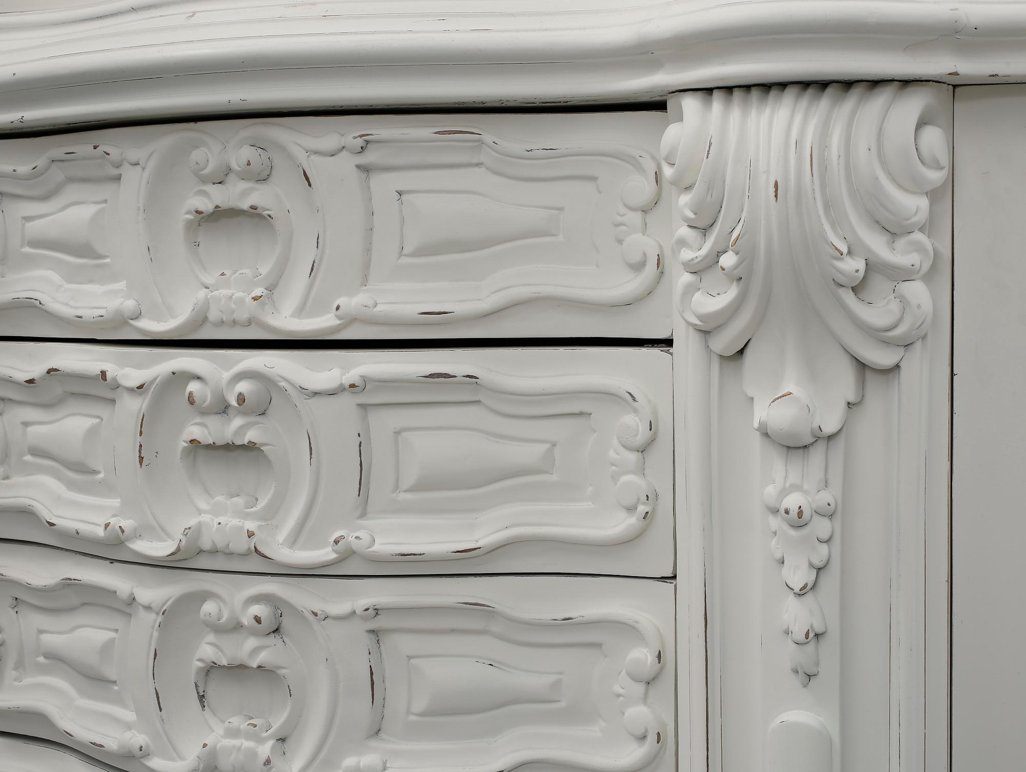 SKÄNK, barockstil, modern tillverkning.