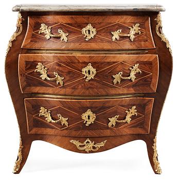 500. A Swedish Rococo 18th century commode.