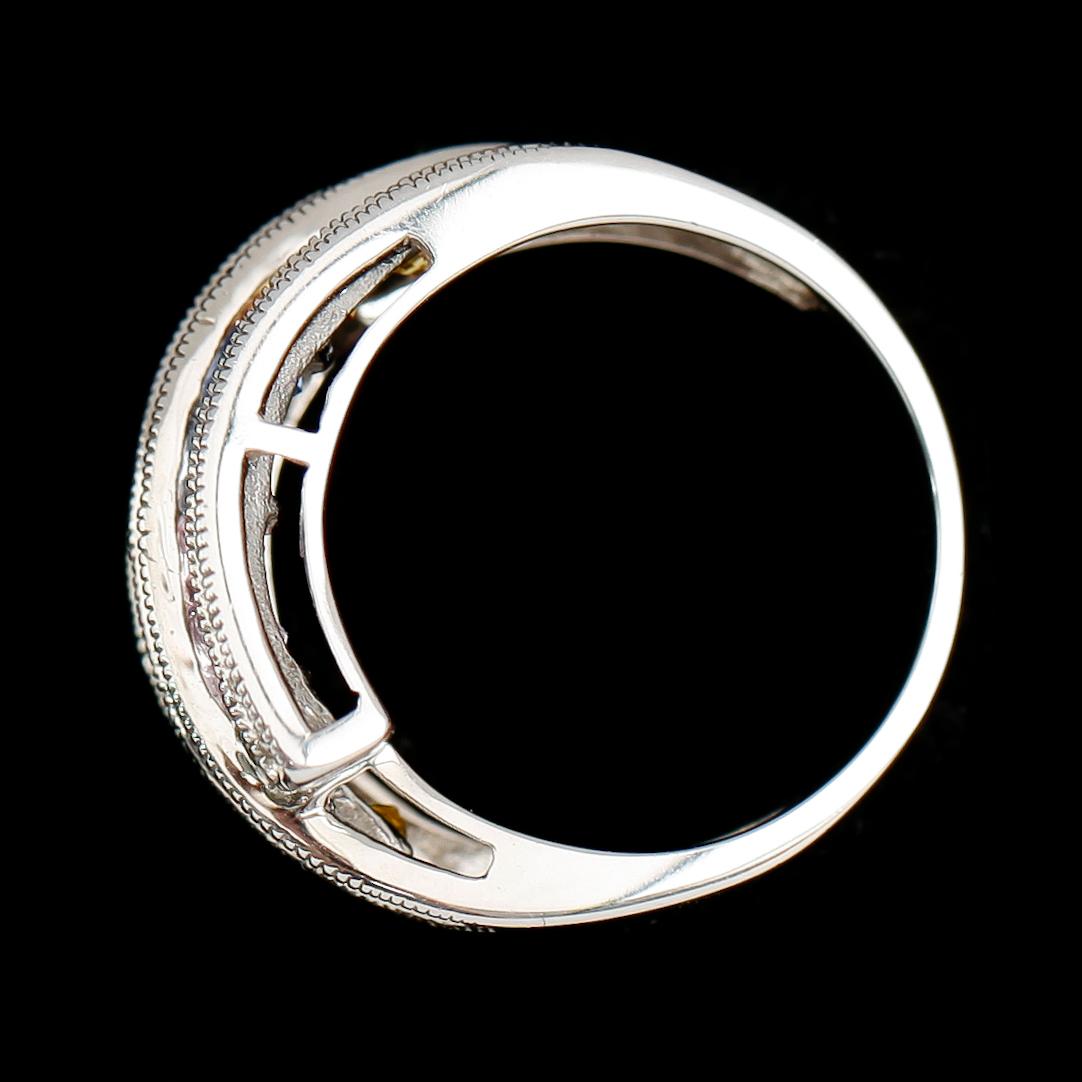 RING, 14 k vitguld, olikfärgade fasettslipade safirer, diamanter tot ca 0.20 ct.