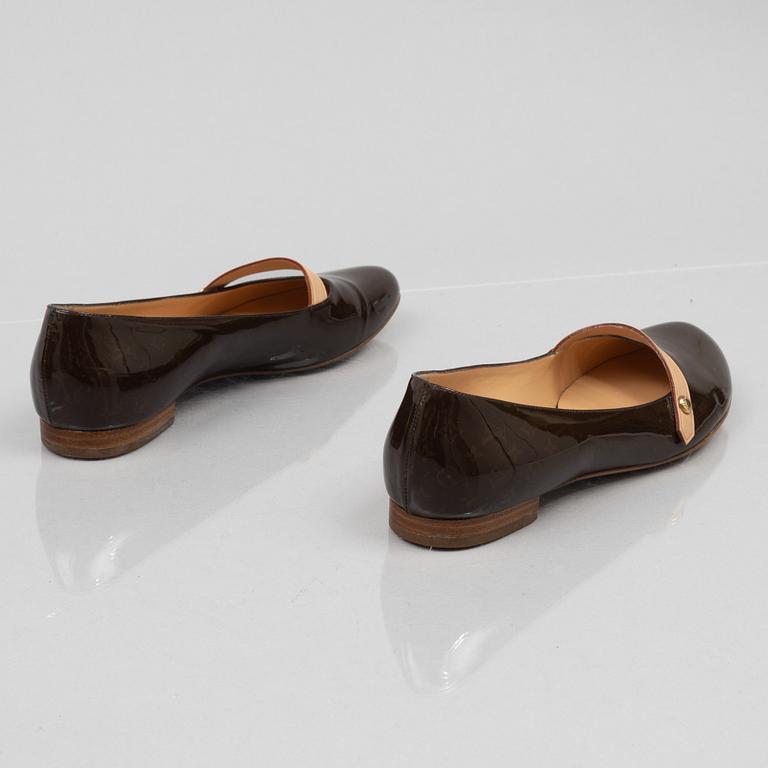 Louis Vuitton, ballerinaskor, storlek 37.