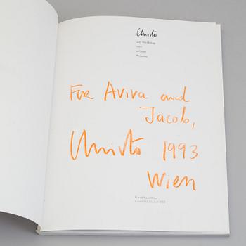 CHRISTO & JEANNE-CLAUDE, book, "Der Reichstag und urbane Projekte, signed.