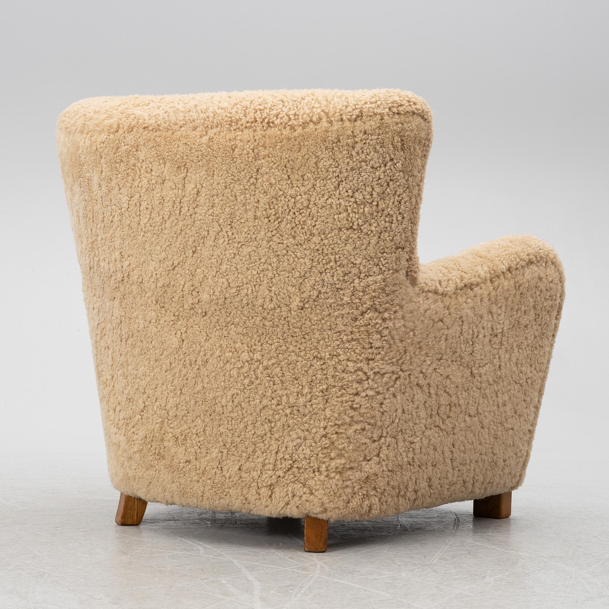 Lounge chair, Swedish Modern, first half of the 20th century.