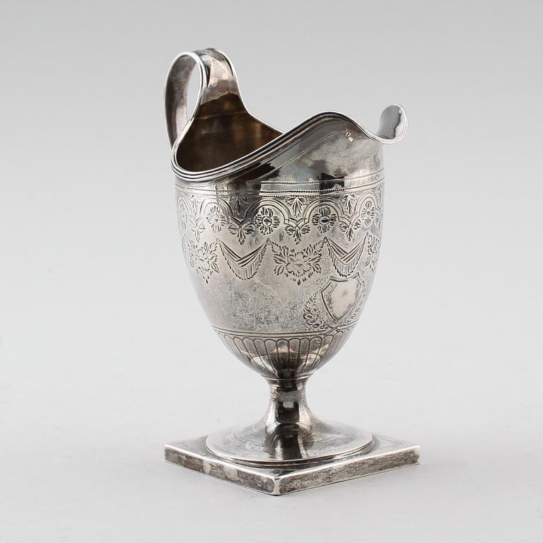 GRÄDDKANNA, silver, troligen Alexander Field, London 1796. Vikt ca 137 gram.