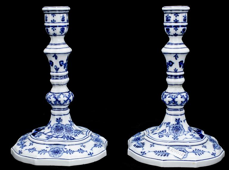 LJUSSTAKAR, ett par, porslin, Meissen, 1800-talets andra hälft.