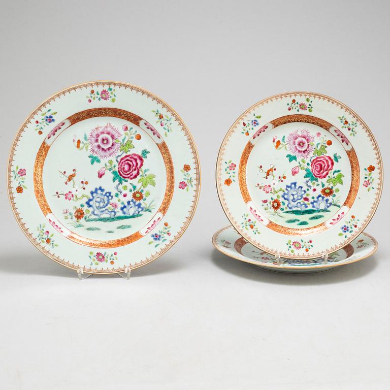 FAT, tre (2+1) stycken, kompaniporslin. Qingdynastin, Qianlong (1736-95).