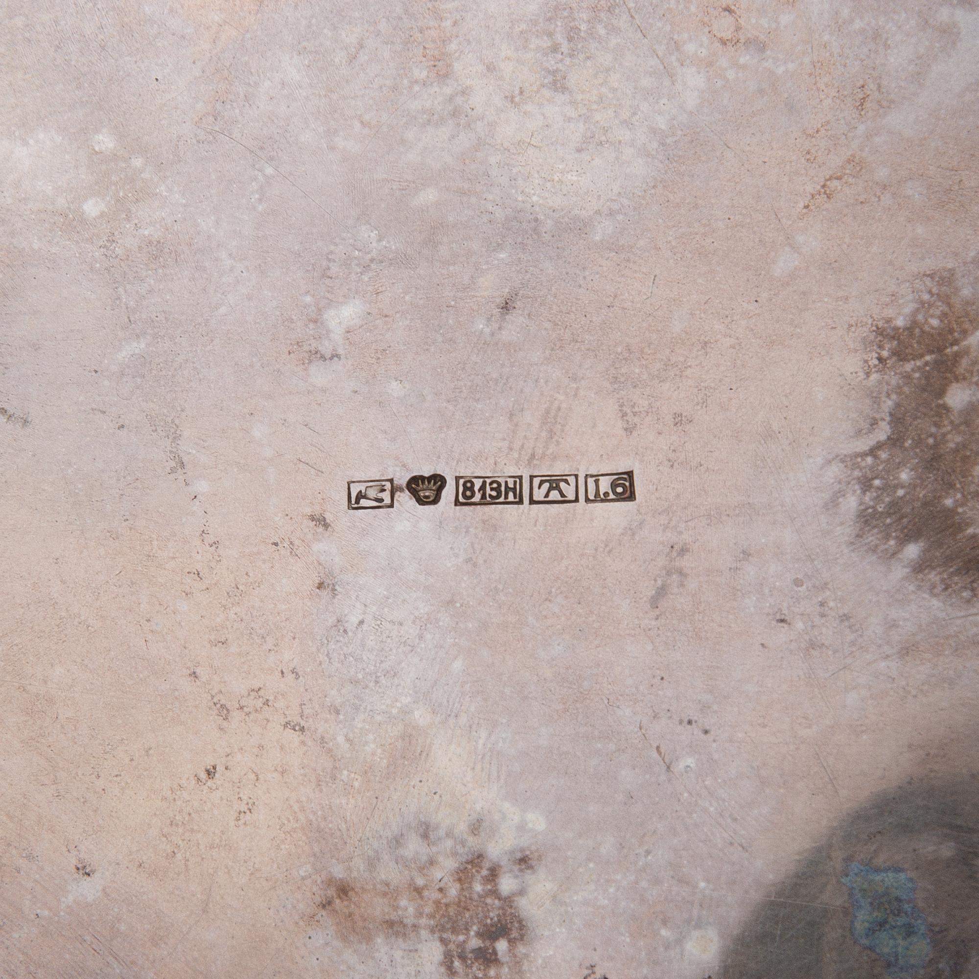 SOCKERSKÅL och GRÄDDSNÄCKA, silver, Finlands Guldsmeds ab, Åbo 1938. Vikt 586 g.