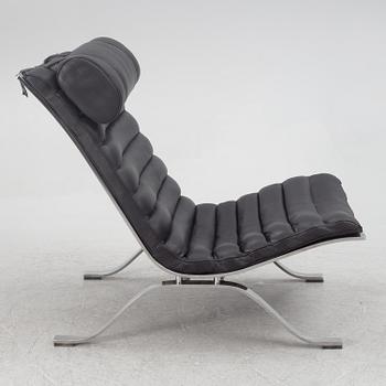 Arne Norell, an 'Ari' lounge chairs, Norell Möbler, late 20th Century.