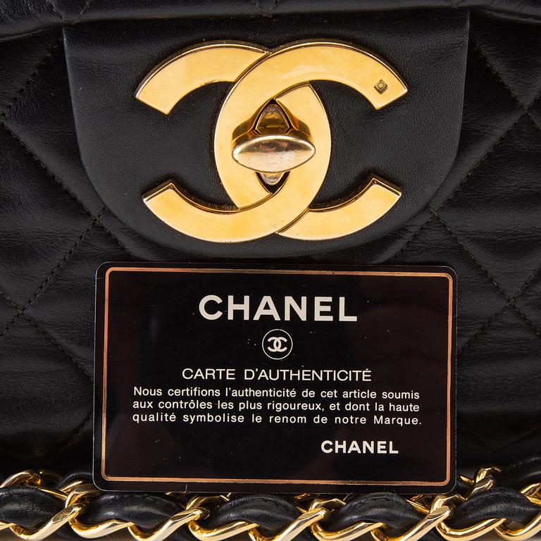 Chanel, väska "Maxi classic flap bag" 1994-96.