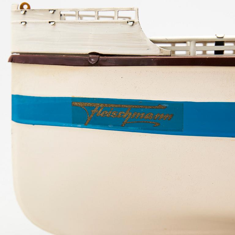 A tinplate Fleischmann steam liner, Germany, 1950s.