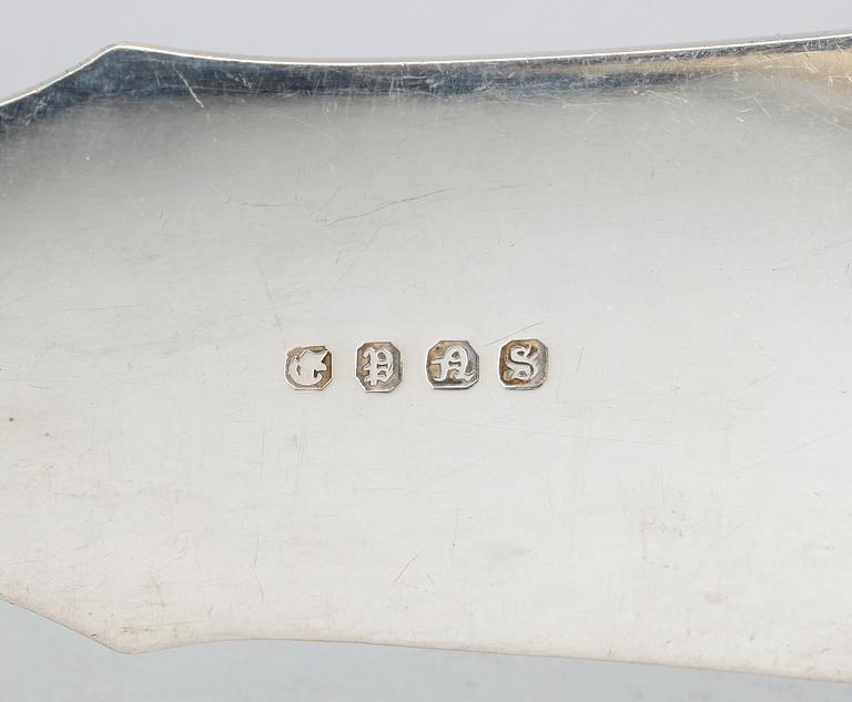 SERVERINGSBESTICK, 2 st, silver, W Yates, Sheffield, 1905.