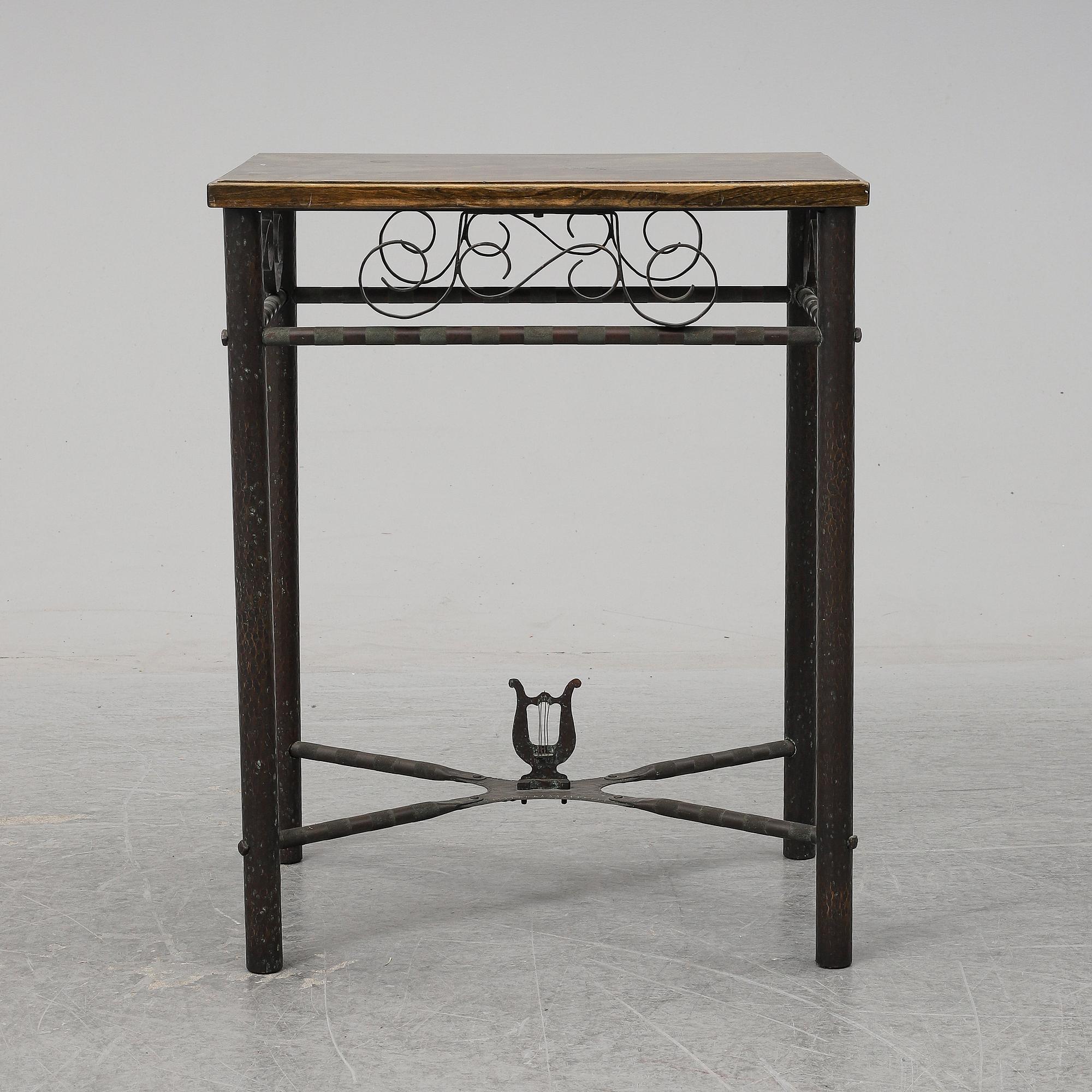 A first half of teh 20th Century side table.