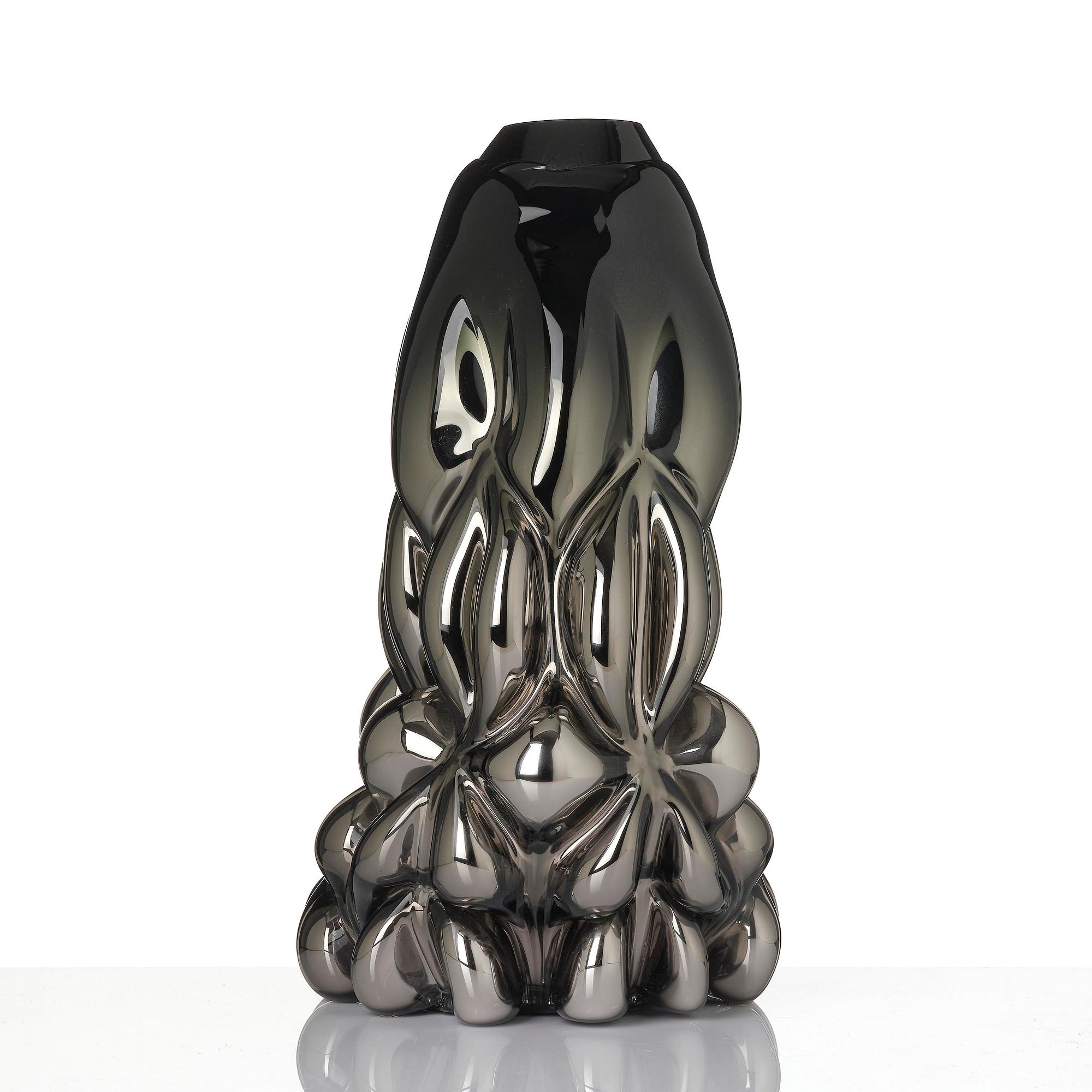 Hanna Hansdotter, “Tiffany Print, Black Metallic”, a glass sculpture, The Glass Factory, Boda Glasbruk, 2018.