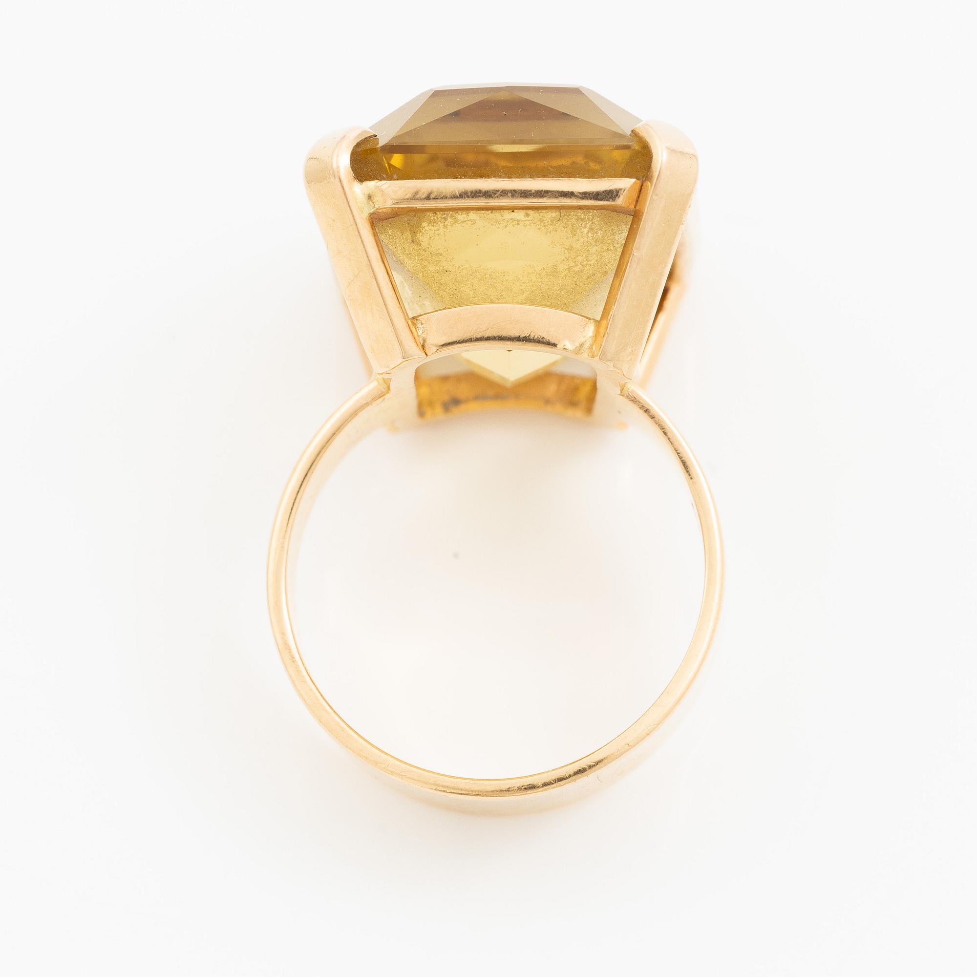 Ring, 18K gold with citrine.