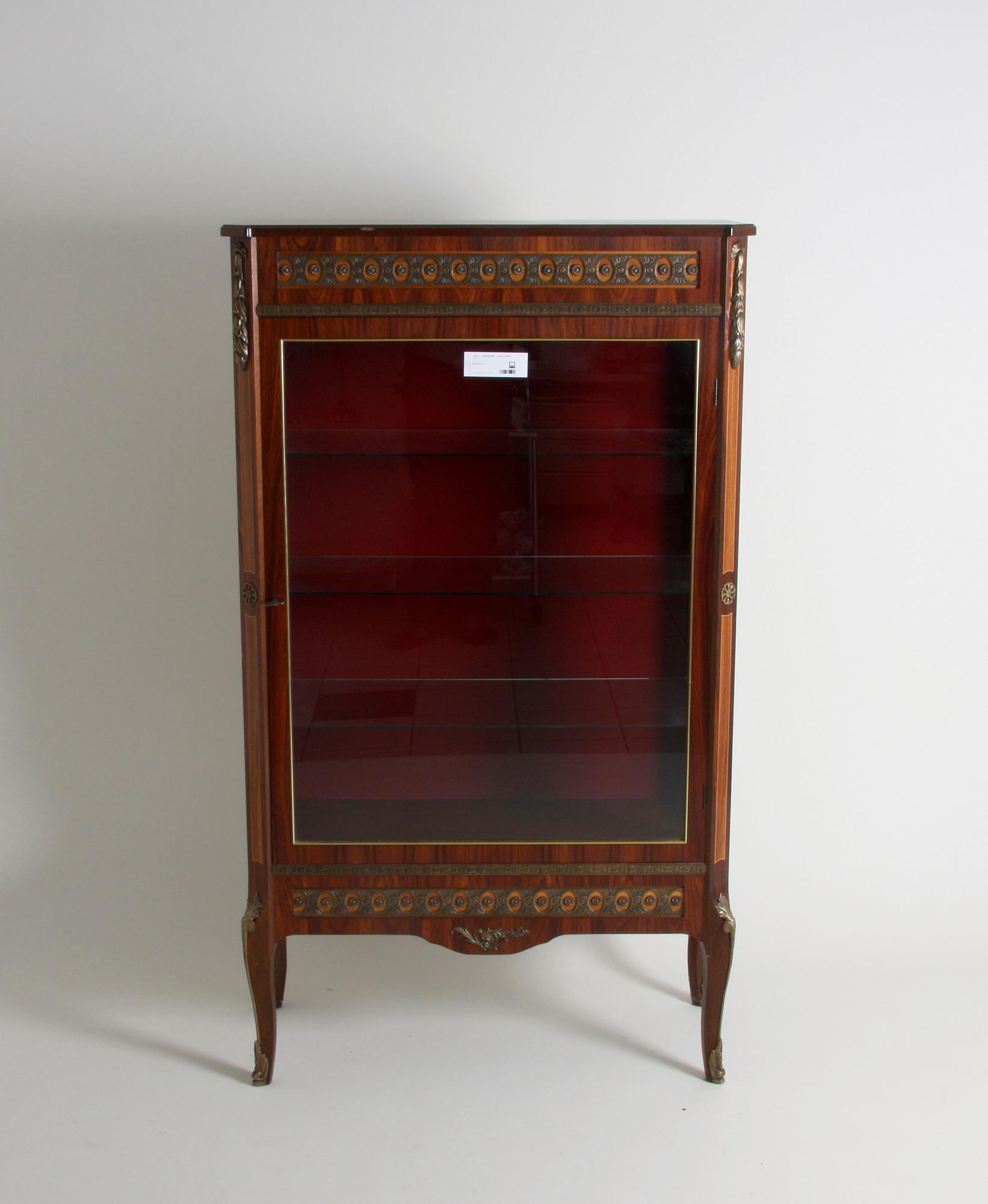 VITRINSKÅP, gustaviansk stil.