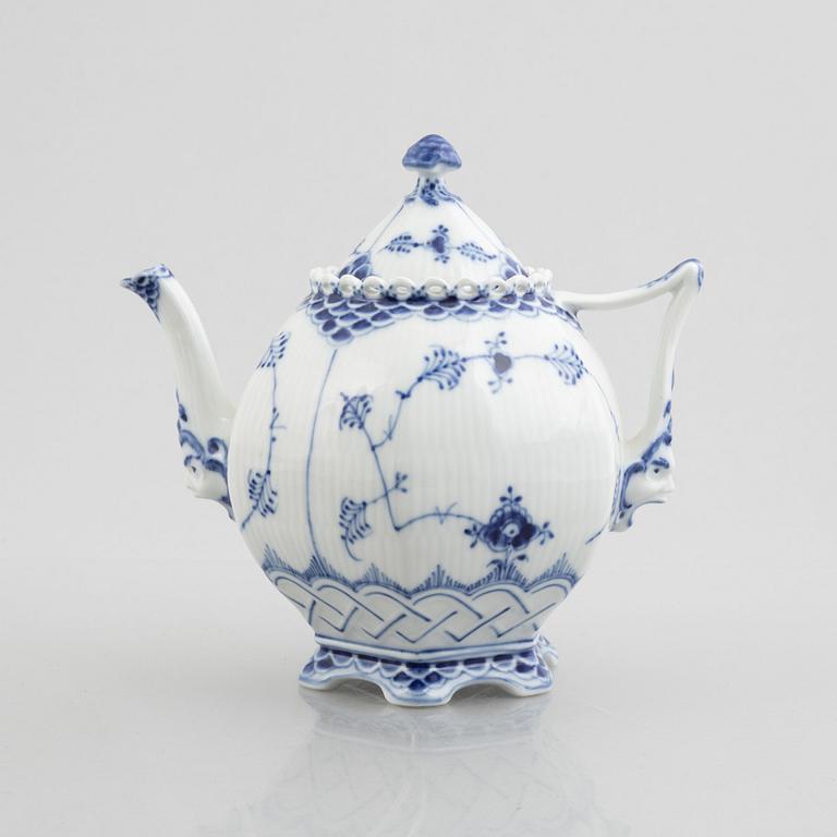 A 'Blue Fluted Full Lace' / 'Musselmalet' porcelain teapot, Royal Copenhagen, model 1118, 1967.