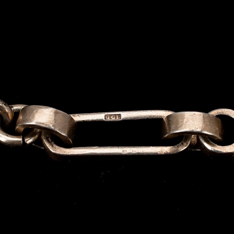 KLOCKKED, silver, heraldiskt kors i emalj "Order of the Griffin" hederskors. 1800-talets slut. Vikt 54,8 g.