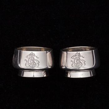 SALTKAR, ett par, silver, Anton Vasilijevitch Richter, Astrakhan, Ryssland, 1900-talets början. Vikt 40,4 g.