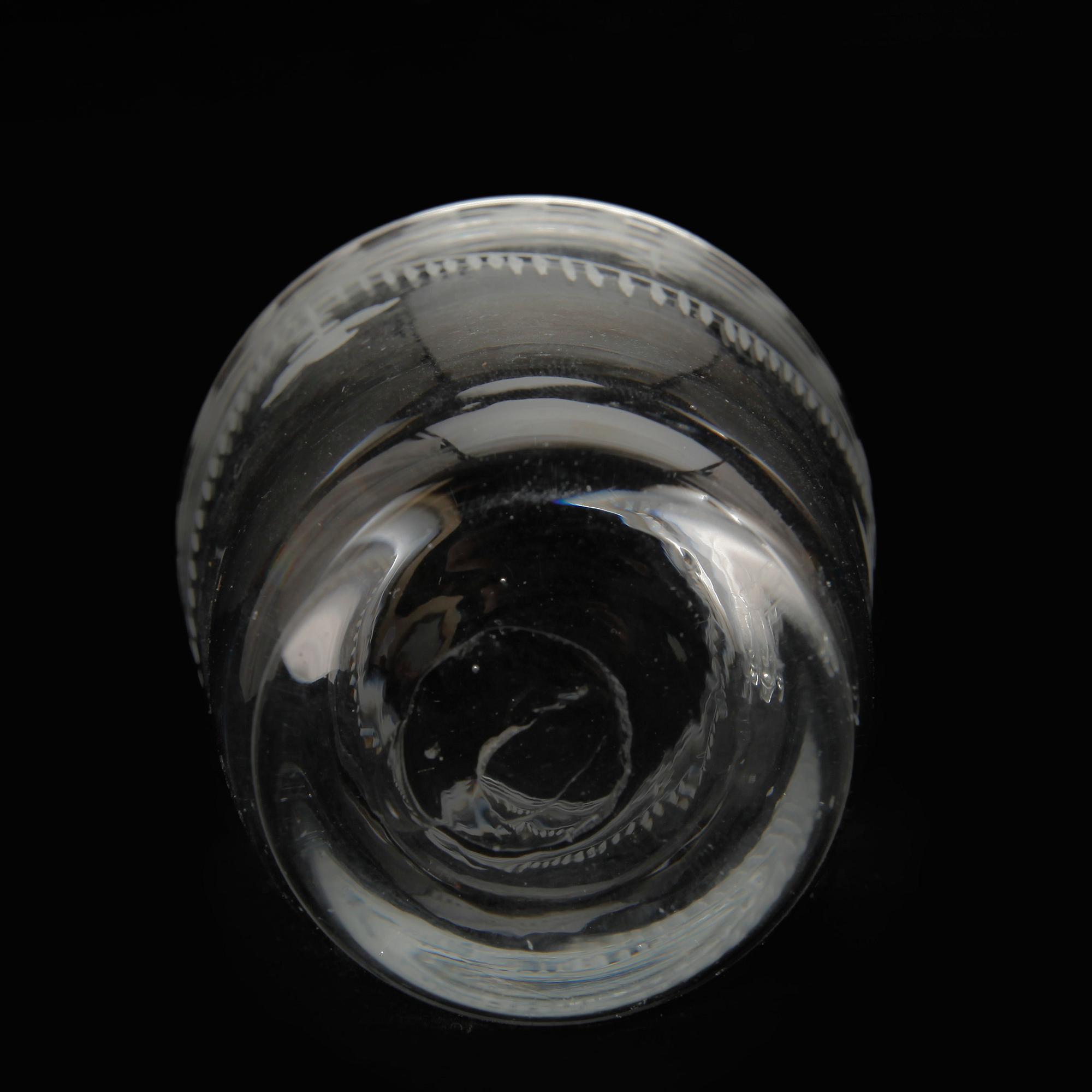 GLAS, 12 st, sengustavianska, tidigt 1800-tal.