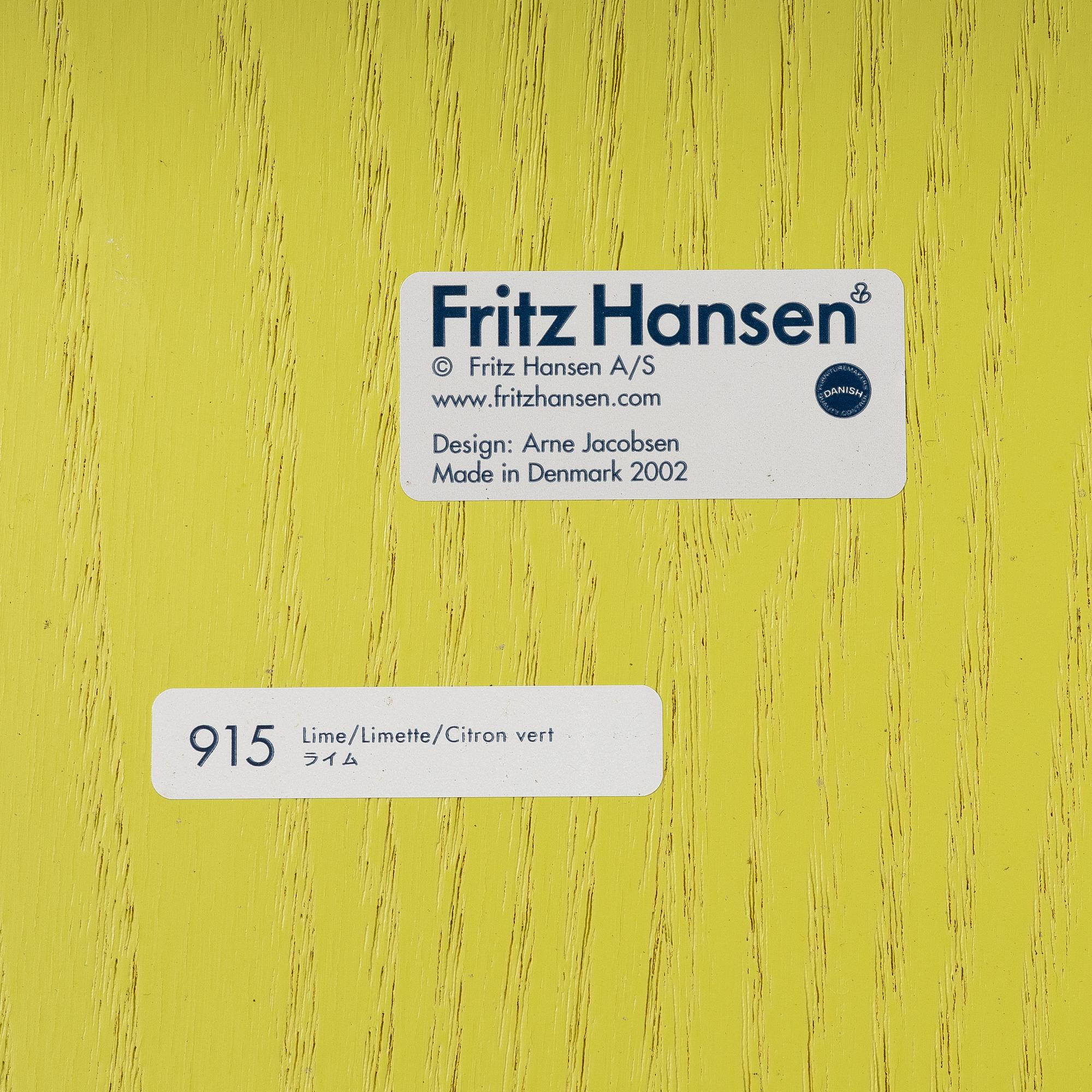 Arne Jacobsen, 8 chairs, “The Series 7”, Fritz Hansen, 2002.