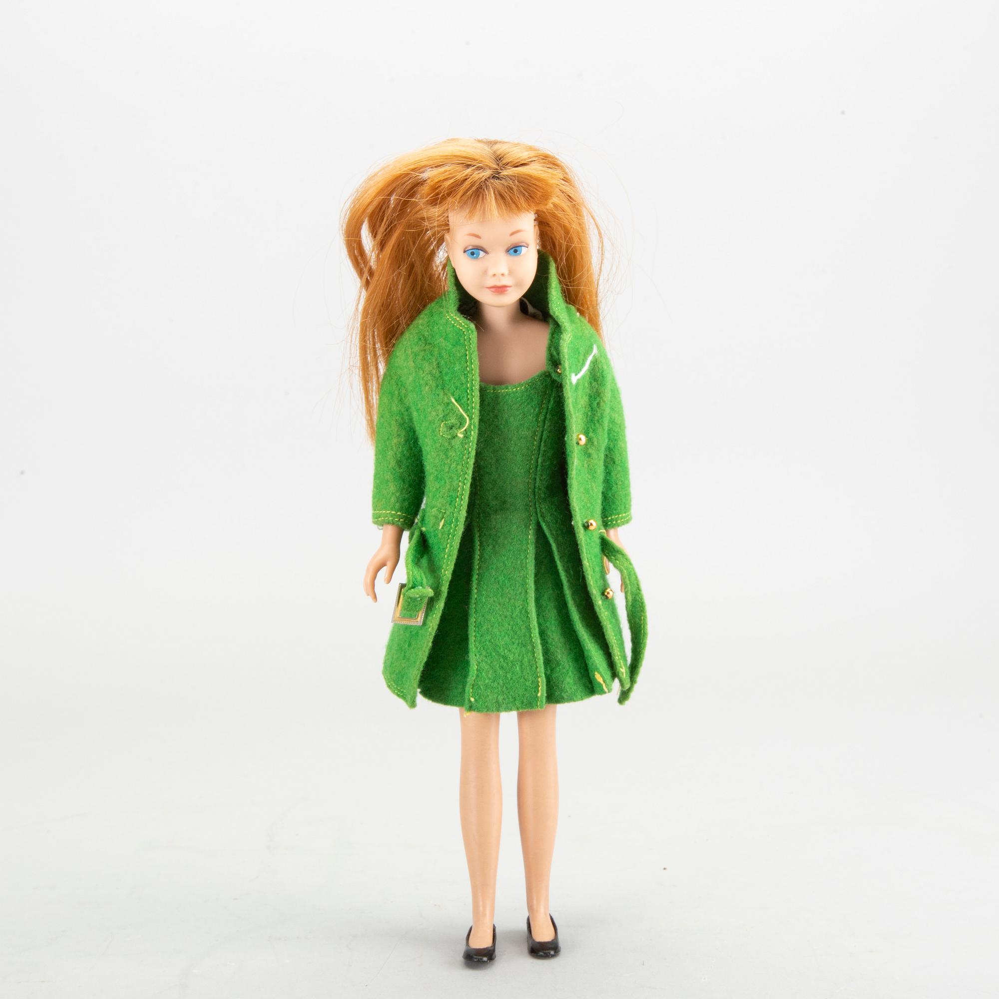 BARBIEDOCKOR, 5 st, Mattel, kläder och kartonger medföljer. 1960-tal.