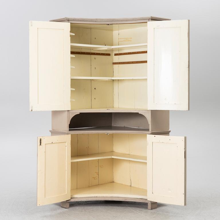 Corner cabinet, 19th century.