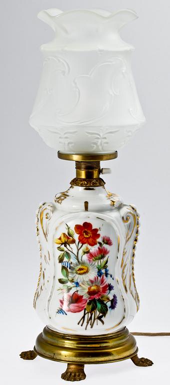 BORDSLAMPA, porslin, sekelskiftet 1800/1900-tal.