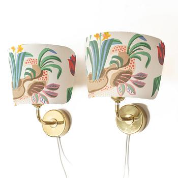 Josef Frank, a pair of wall lamps, model G2143, Svenskt Tenn.
