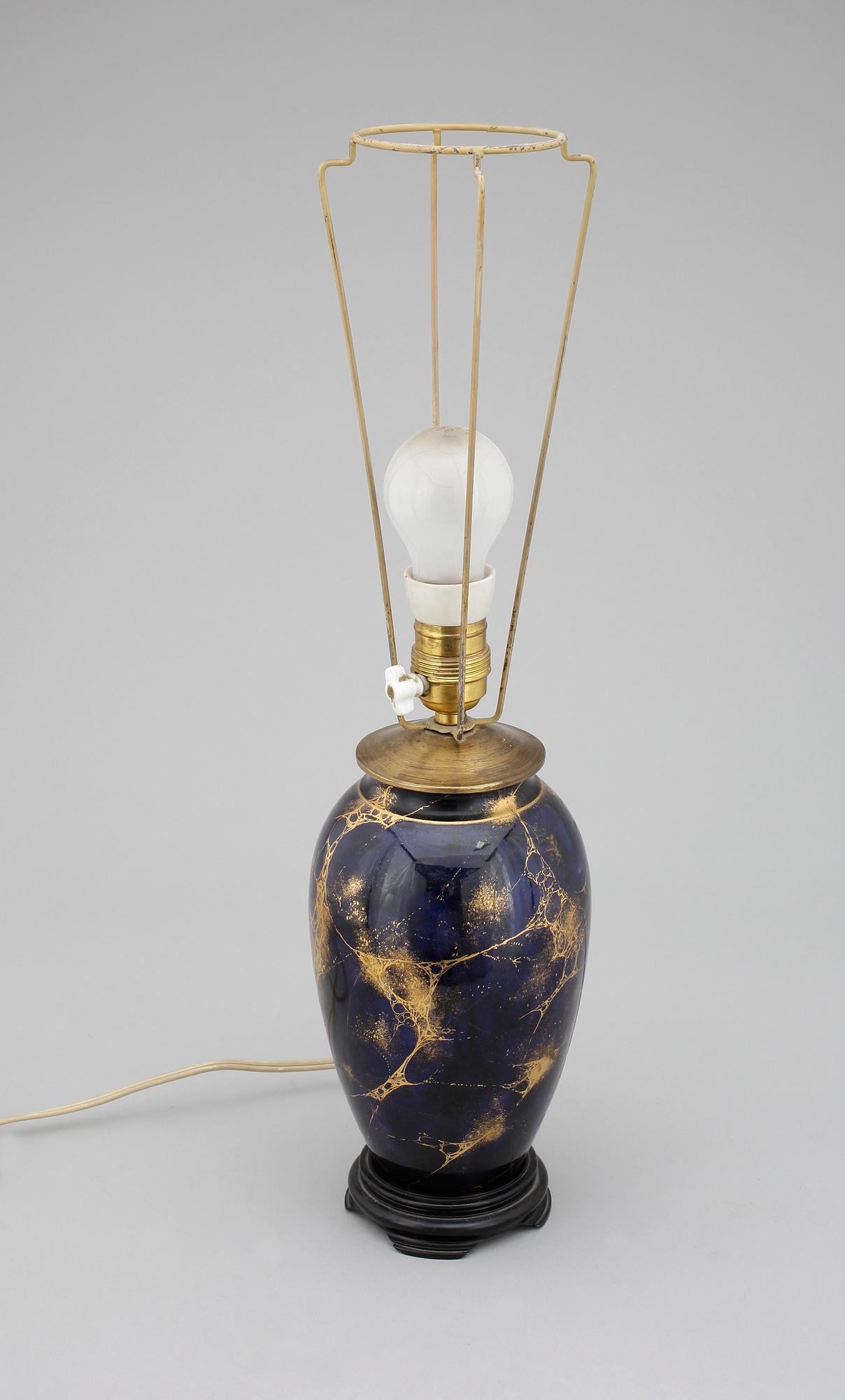 VAS/BORDSLAMPA, ett par, Frankrike, 1800/1900-tal.