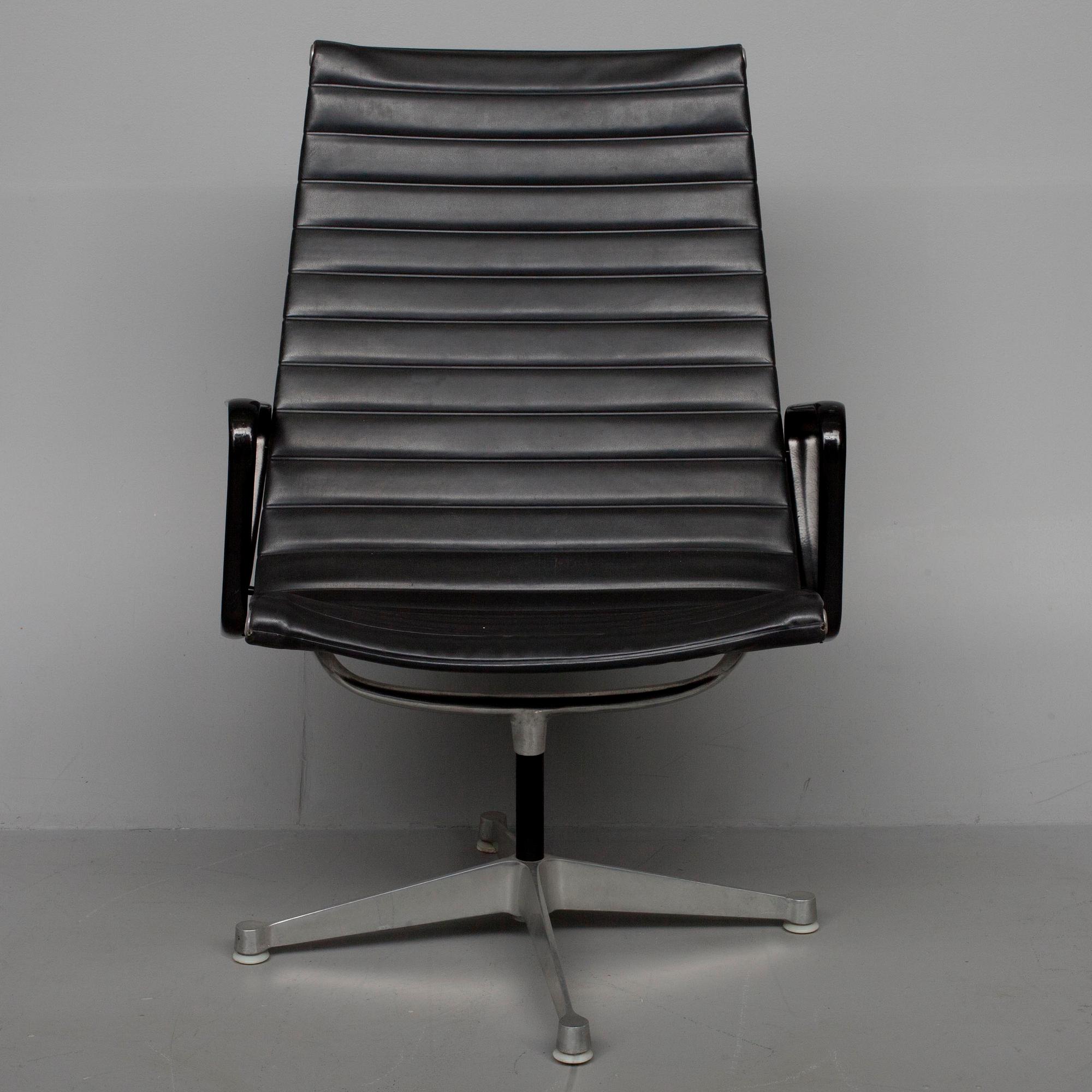 KARMSTOL, Eames, modell Herman Miller.